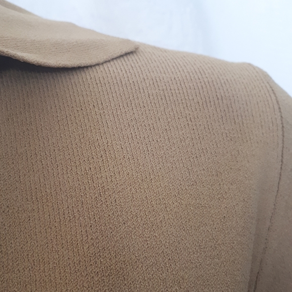 Fitted Knit T-shirt - Picture 5 of 8